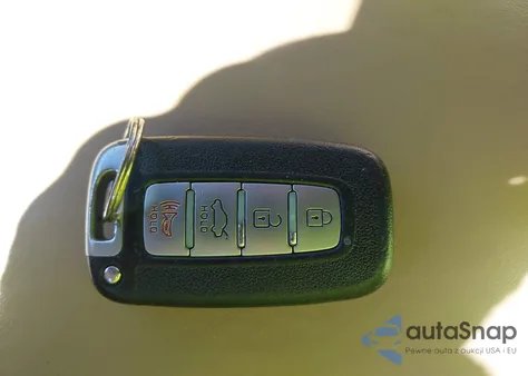 2011 Hyundai Genesis 3.8 from USA, damaged, VIN KMHGC4DE2BU140318